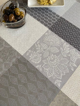 Charger l'image dans la galerie, Nappe Ronde – Jacquard enduit Sisteron
